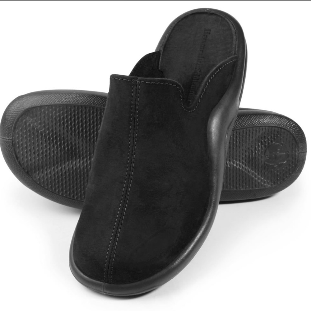 Hammacher Schlemmer The Gentleman’s Walk on Air slippers